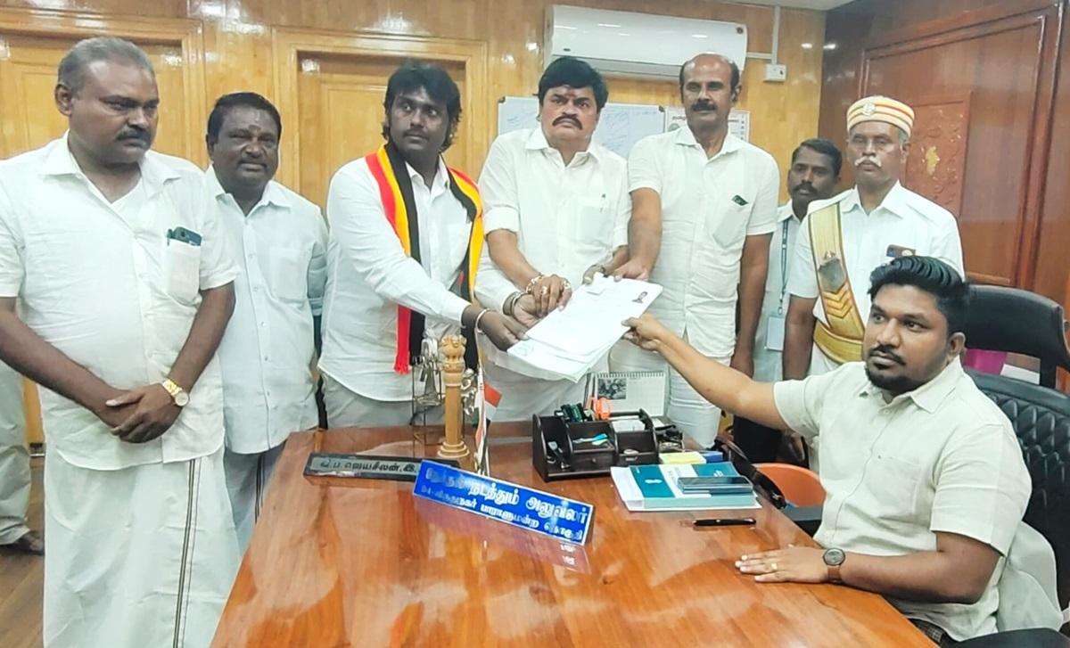 Virudhunagar: Congress, DMK and BJP candidates filed petitions on the same day - interesting to inquire about each other's well-being